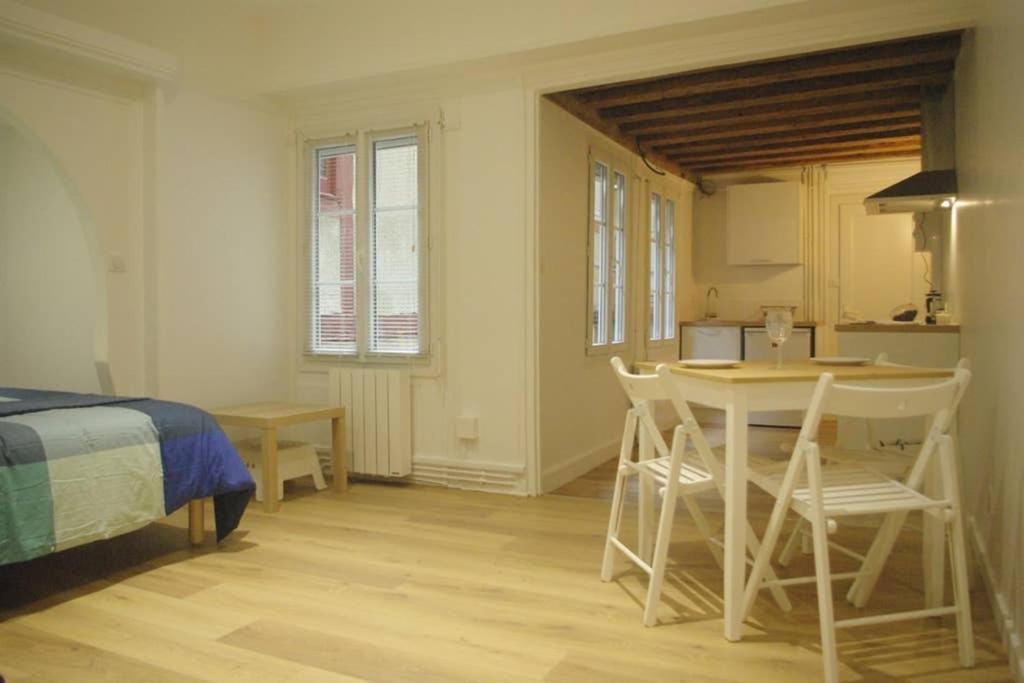 Dijon Standing Historic City Apartment Εξωτερικό φωτογραφία